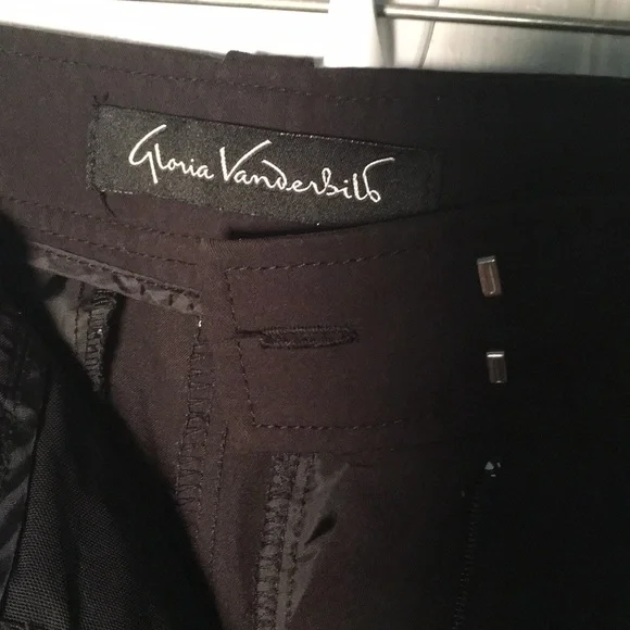 Capris pants - Picture 2 of 6